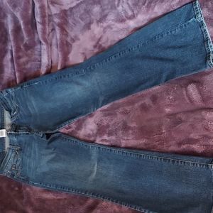Lucky brand jeans mid-rise flare regular length size 6/28